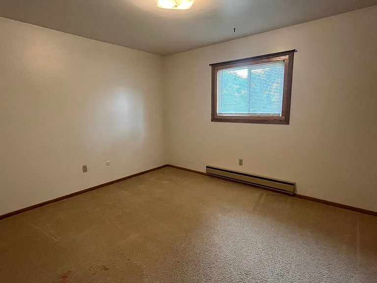 410 4th Ave NE #8 — Photo 7