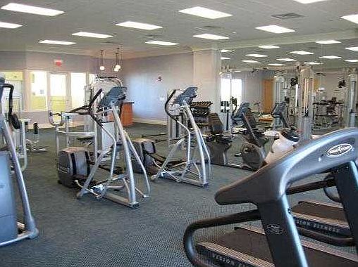 4th image of 2640 Lake Shore Dr Unit 807