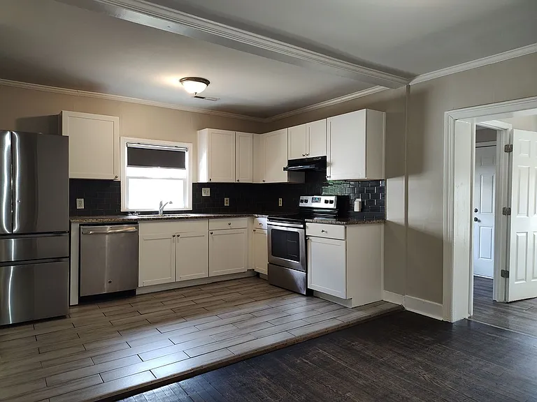 1405 Shamrock Dr — Photo 4