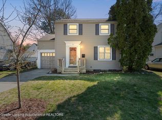 820 Chittenden Dr, East Lansing, MI