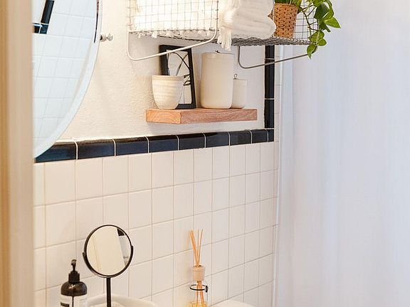 Original tile bathroom