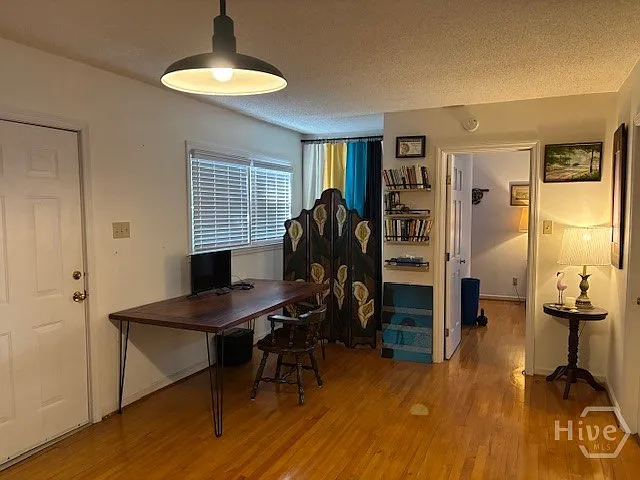 1 bed, 1.0 bath, $2,000 — Photo 2