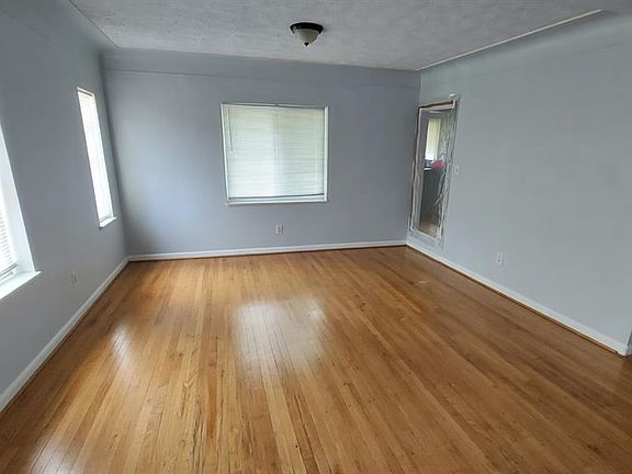 5th image of 15514 Griggs St