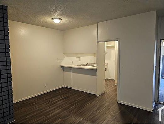 1st image of 2383 Windsor Dr