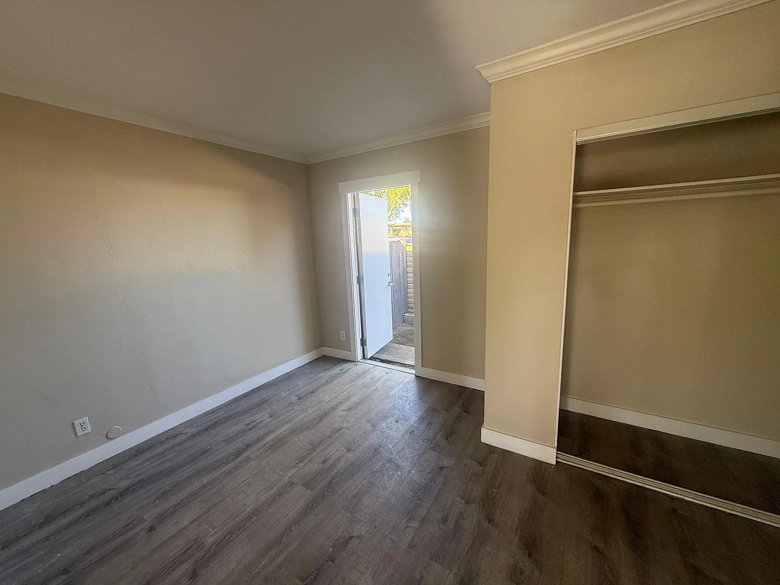 1 bed, 550 sqft, $1,700 — Photo 4