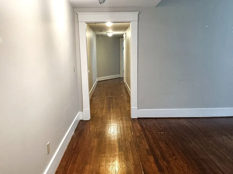 Katherine Court Apartments — Photo 40