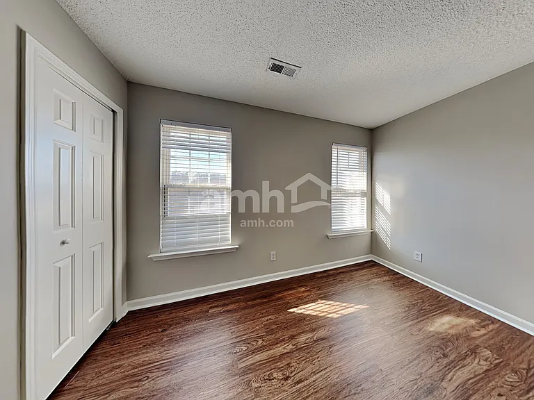 1 Oxbow Ct — Photo 14