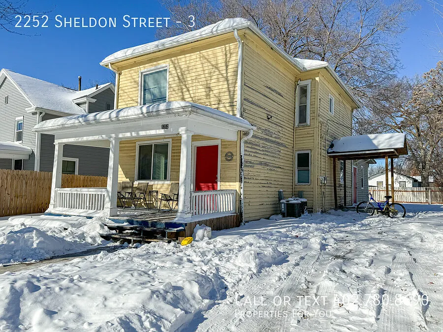 2252 Sheldon St #3