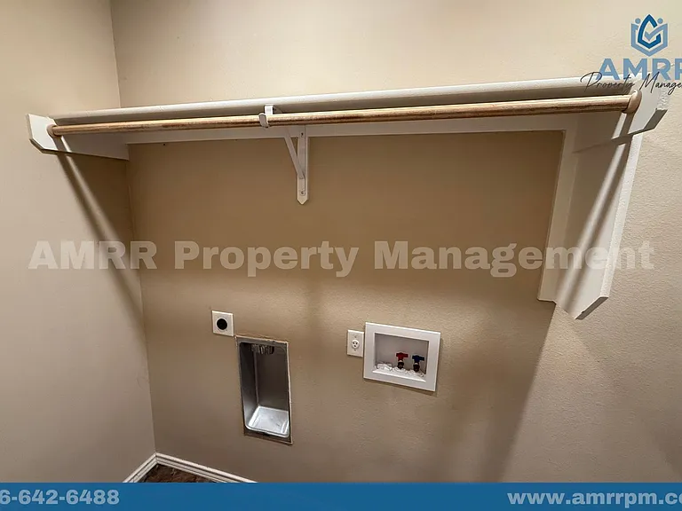 3422 E 3rd St — Photo 8