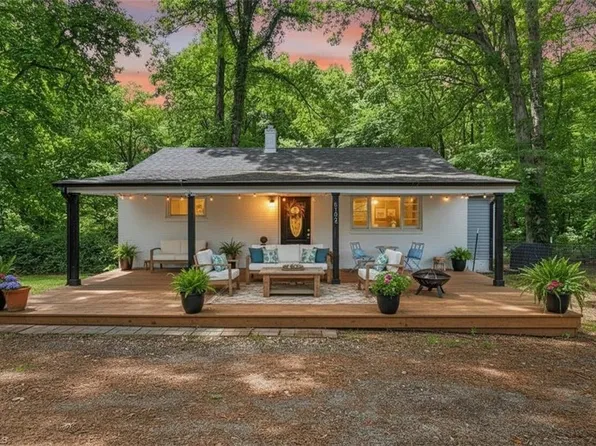 5102 Minnow Rd, Greensboro, NC 27405
