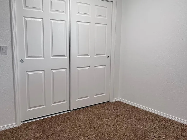 3459 Hawthorne Ave NE — Photo 5