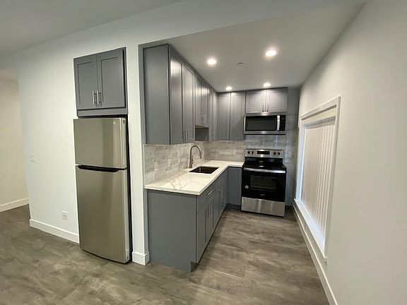 4th image of 4345 Clement St #5