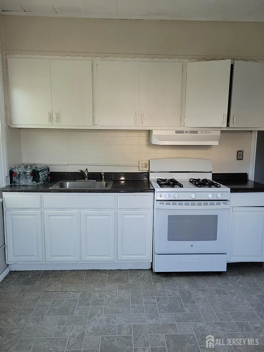 191B N Broadway St photo 1