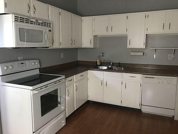 4th image of 2516 Halifax Ct