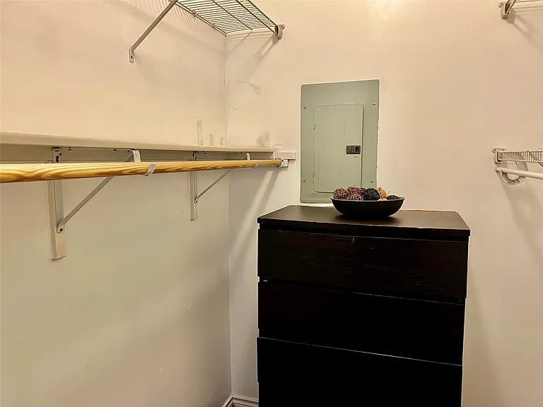 10047 Westpark Dr #9 — Photo 17
