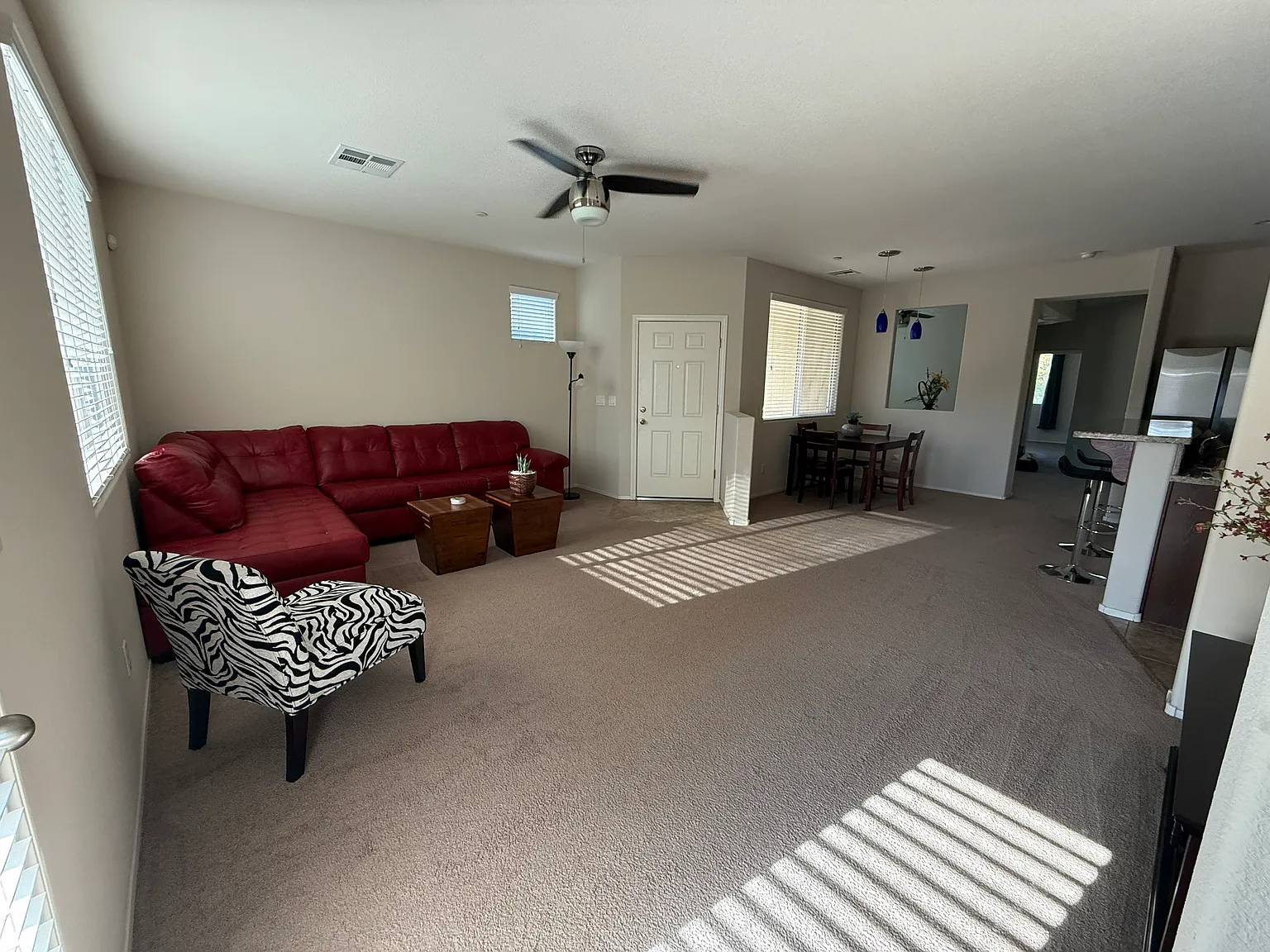 3 bed, 1484 sqft, $2,300 — Photo 3
