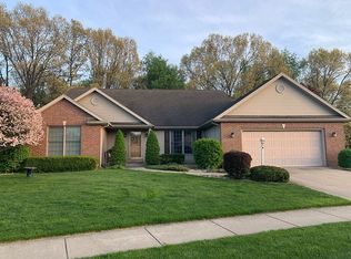 51204 Eaglewood Dr, Granger, IN 46530