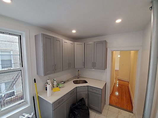 5th image of 58-12 43rd Ave #4