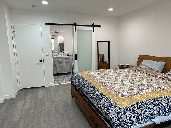2nd image of 352 Winsome Pl