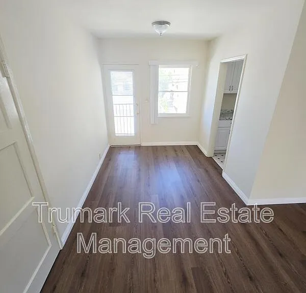 919 N Glendale Ave #12 — Photo 7