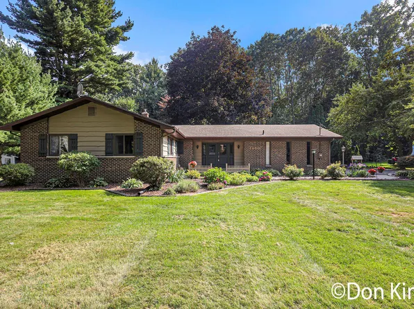 1480 House St NE, Belmont, MI 49306