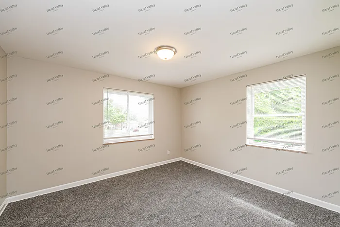 521 Roebling Rd — Photo 9