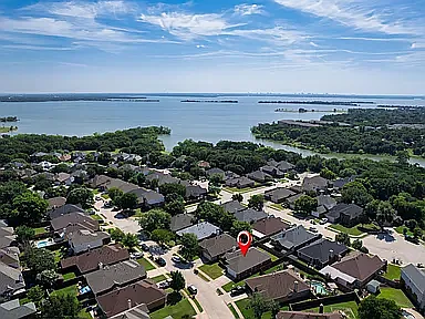702 Lake Bridge Dr — Photo 17