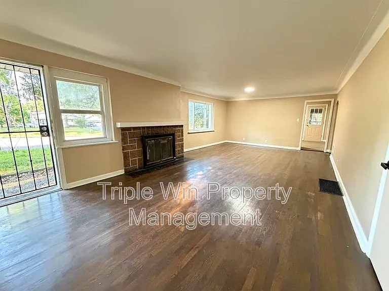 1911 Redman Rd — Photo 5