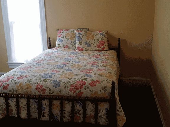 Downstairs Bedroom 1