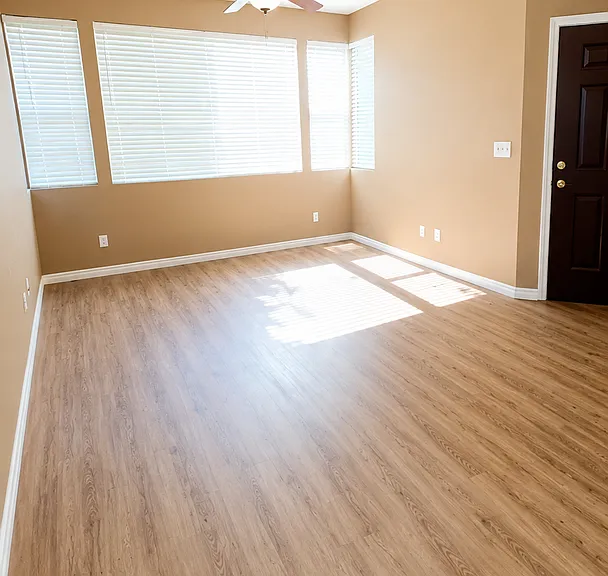Hartford Square Apartments — Photo 9