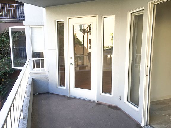5th image of 655 Columbia St Unit 206