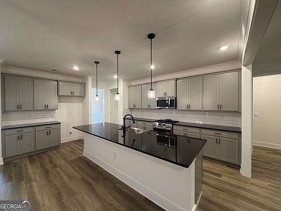 2nd image of 3364 Siena Pl