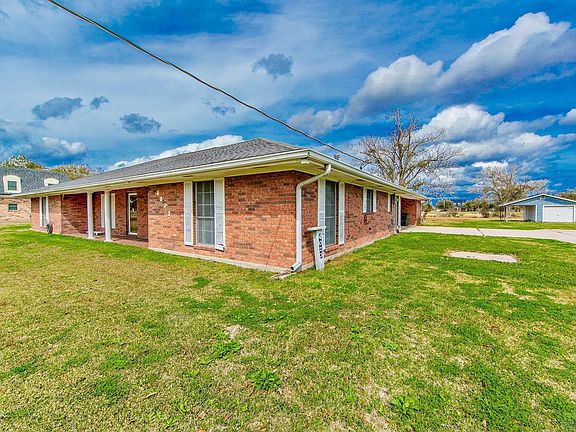 2nd image of 4023 Country Dr