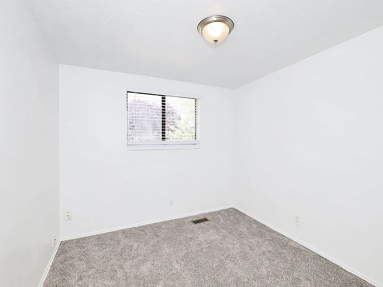 444 N Morton Dr — Photo 6