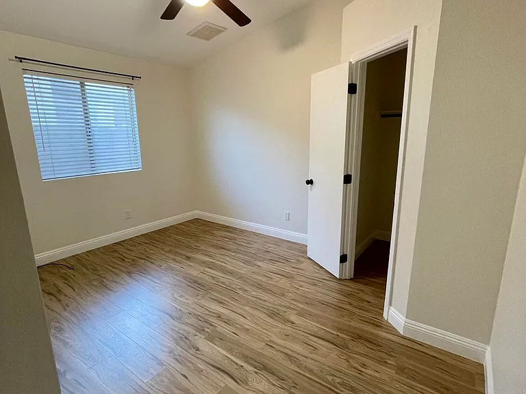 3056 E Siesta Ln — Photo 18