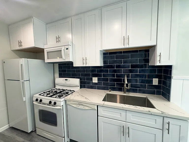 6318 Primrose Ave — Photo 6