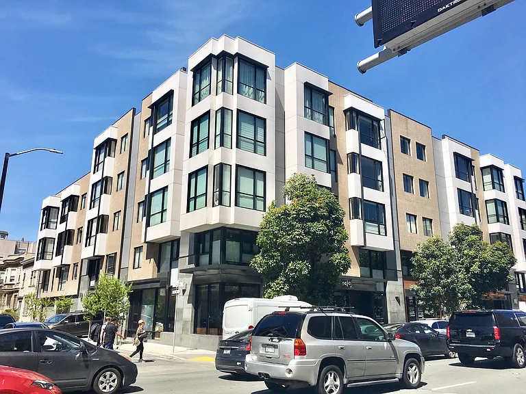 233 Franklin St #405 — Photo 1