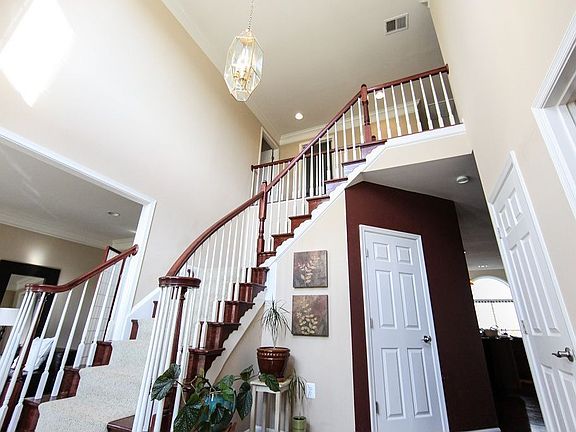 3rd image of 22228 Fairlawn Dr