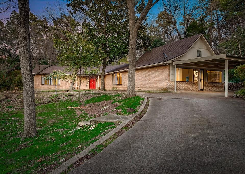 1st image of 914 Jungle Dr