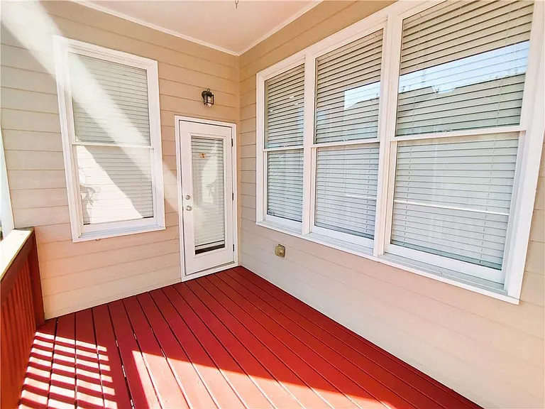211 Creekway Xing SE — Photo 19