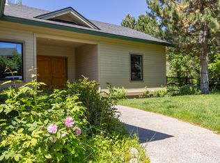 320 Deerwood Dr, Hailey, ID 83333