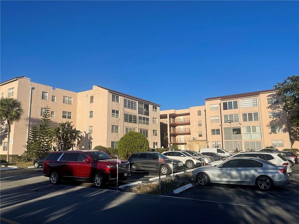 1st image of 2851 Somerset Drive #308