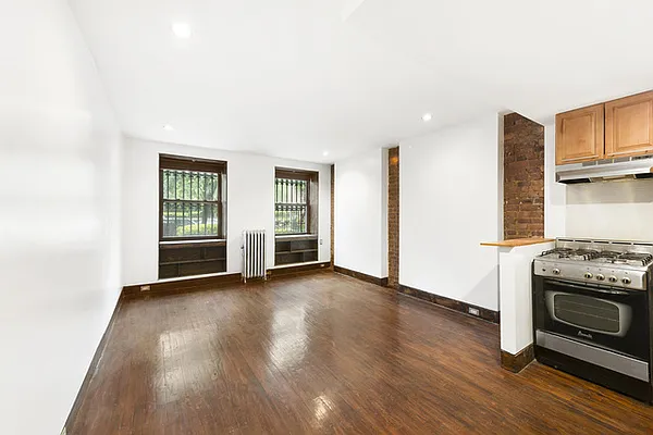 Rented by Compass | media 2