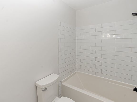5th image of 139 Queen St #3