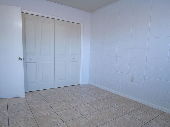 5th image of 315 Bream Ave Unit 103