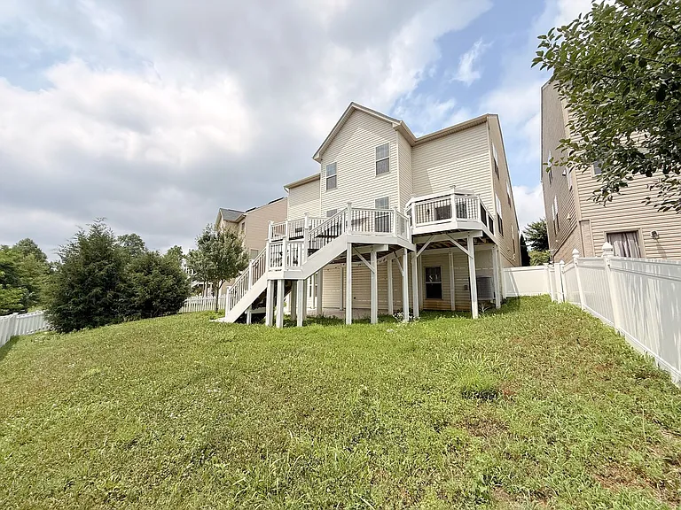 2604 Brooke Grove Rd — Photo 28