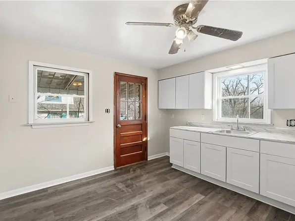 1865 Montour Street Ext, Coraopolis, PA 15108