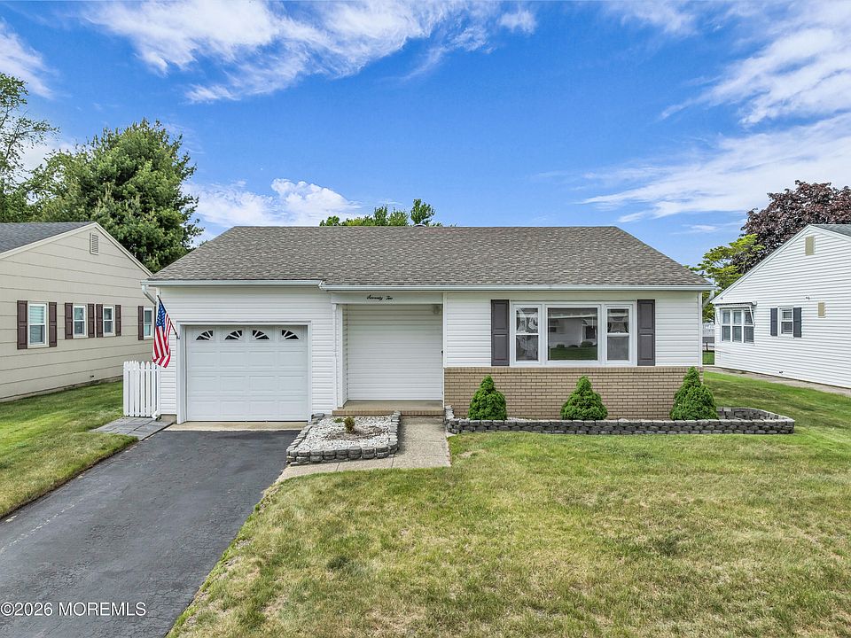 1st image of 72 Westbrook Drive