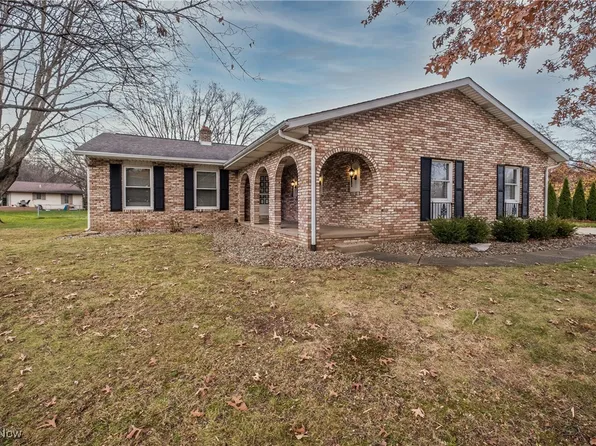 3450 Crownpoint St NW, Massillon, OH 44646