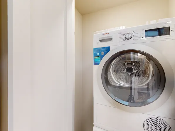 310 Greenwich Street image 8 of 9